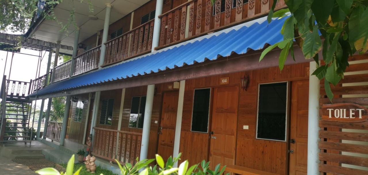 T & T Hostel Kancsanaburi Kültér fotó