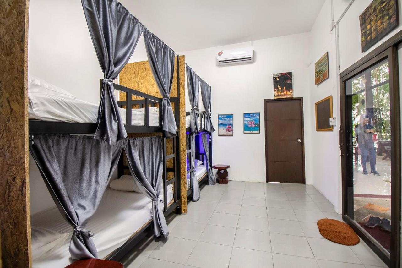 T & T Hostel Kancsanaburi Kültér fotó