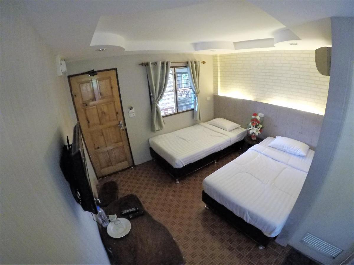 T & T Hostel Kancsanaburi Kültér fotó