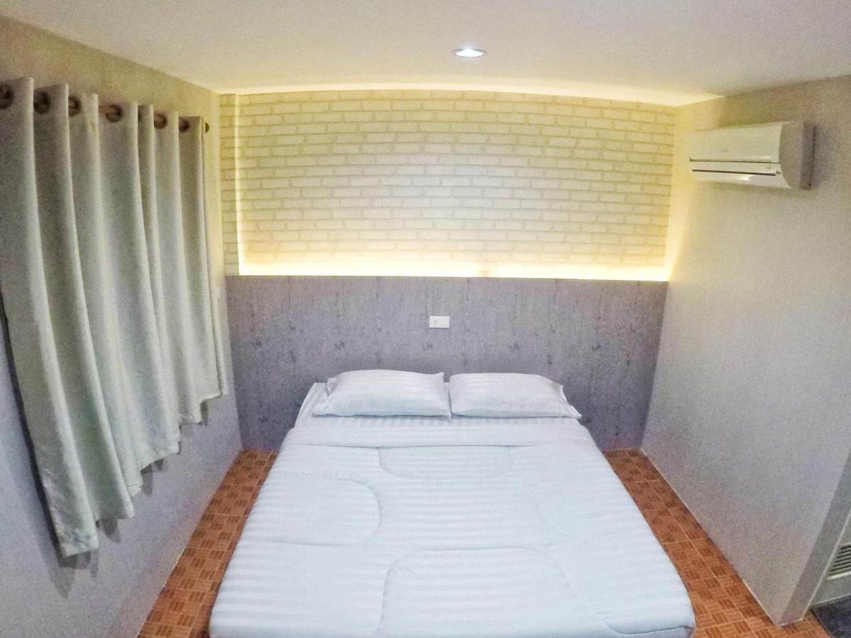 T & T Hostel Kancsanaburi Kültér fotó