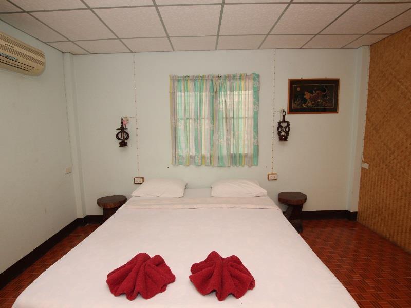 T & T Hostel Kancsanaburi Kültér fotó