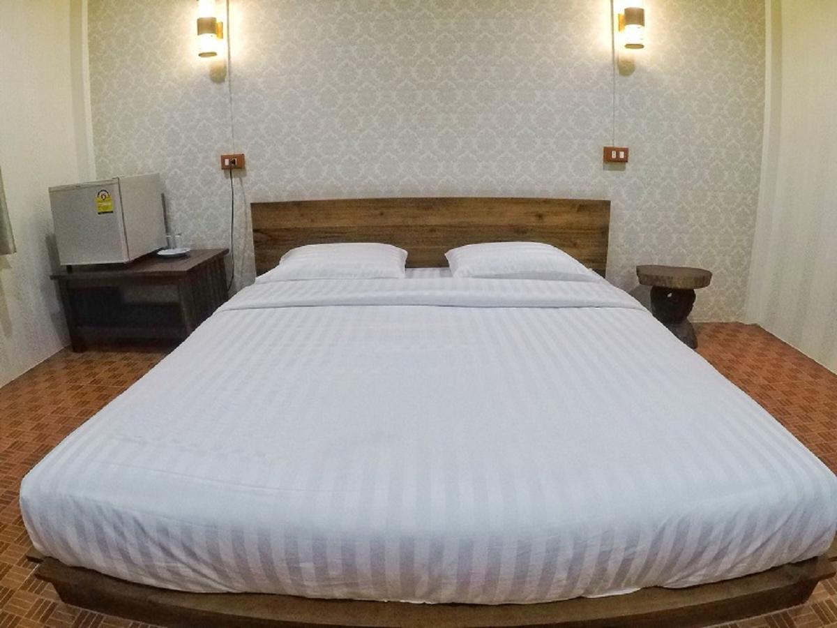 T & T Hostel Kancsanaburi Kültér fotó